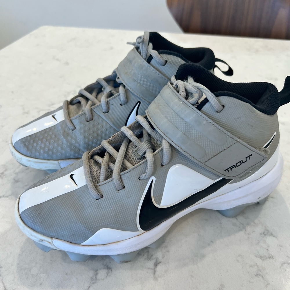 Nike Baseball Force Trout 7 Cleats. Size 4.5.